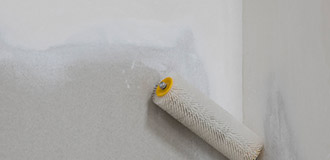 界面處理劑主要用于室內(nèi)裝飾裝修墻面的基層處理，也適用于室內(nèi)地面加固的封閉處理。