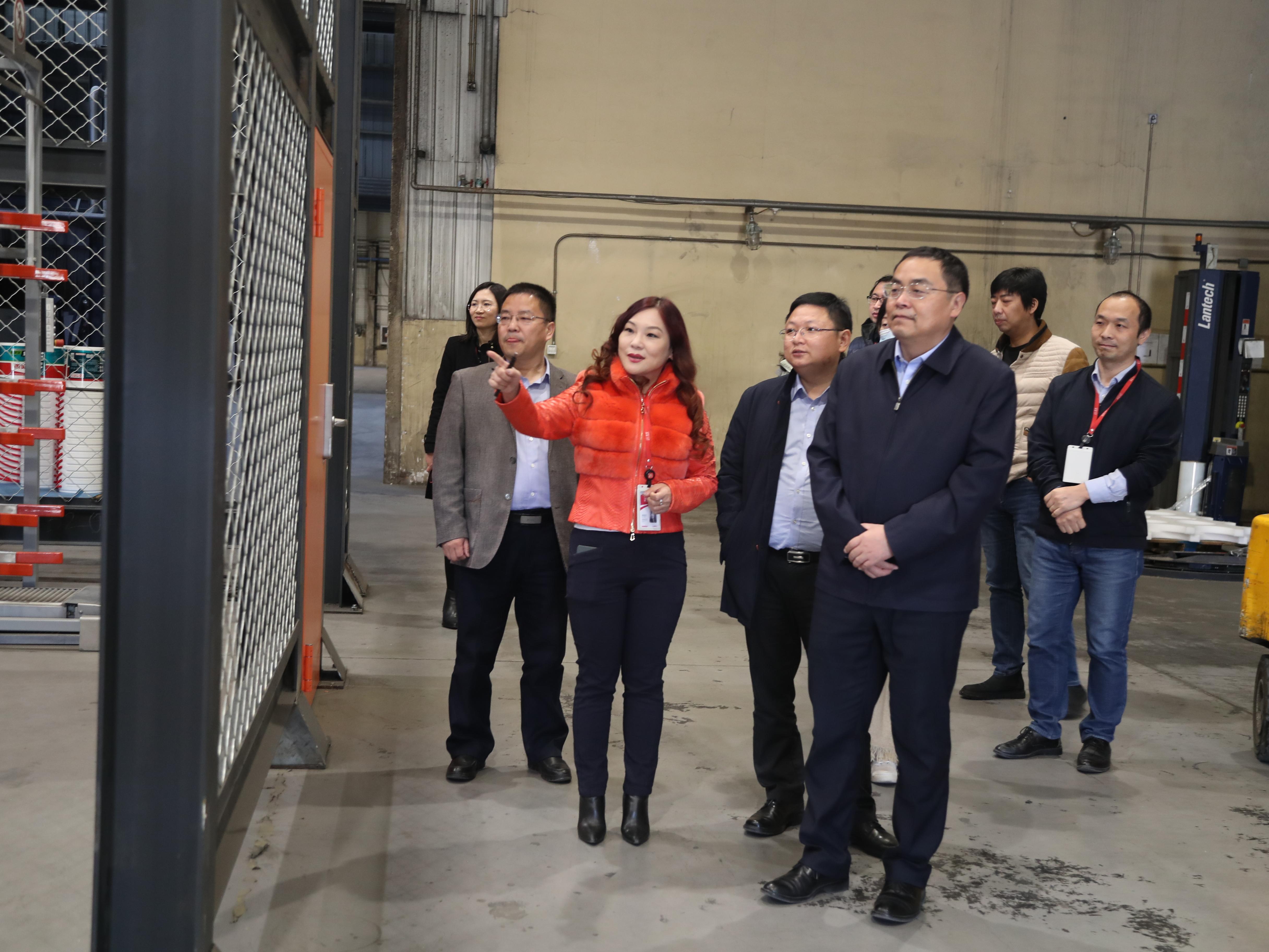 大興區(qū)委常委，副區(qū)長石銀峰蒞臨美巢走訪調(diào)研