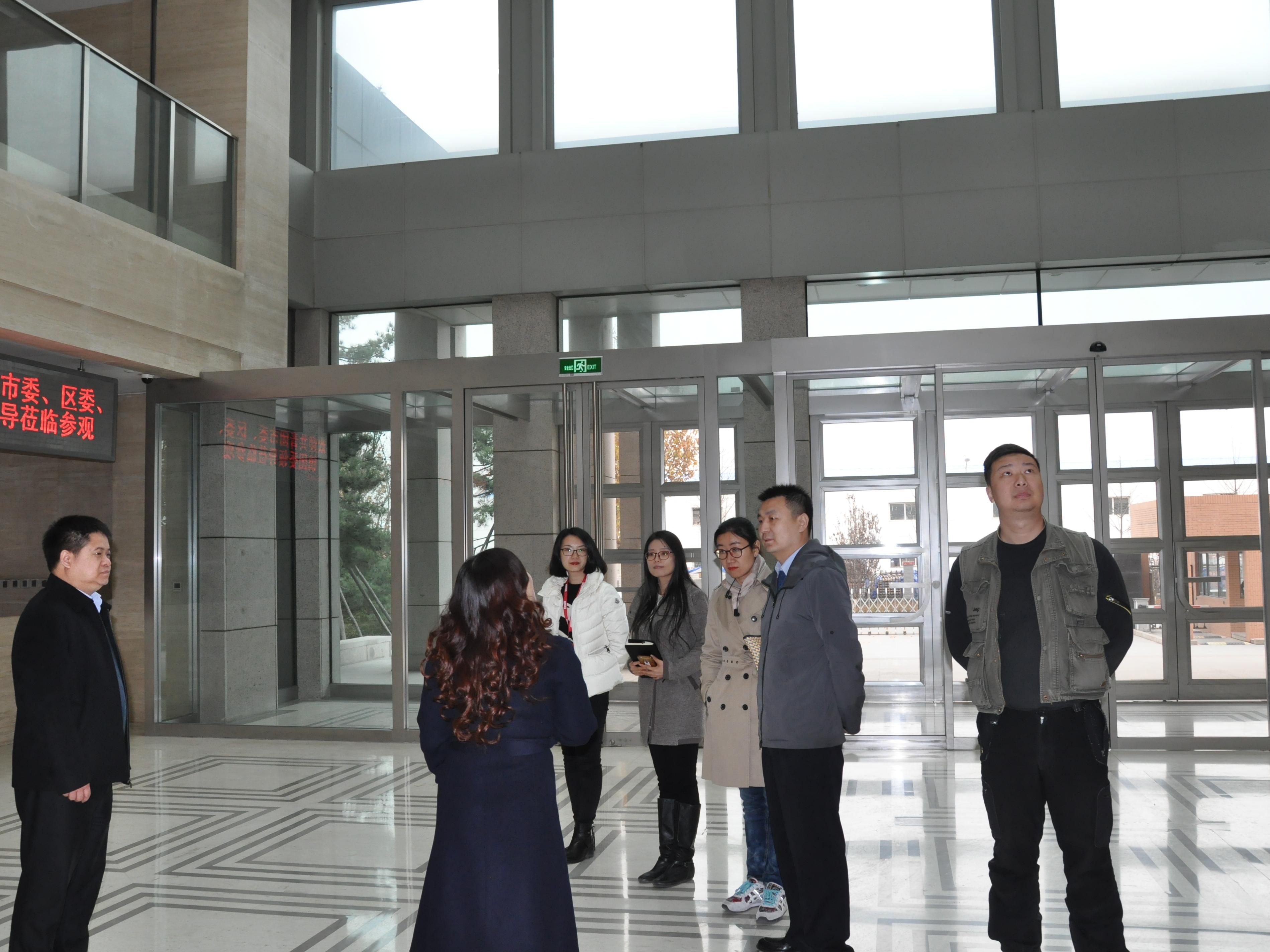 共青團(tuán)北京市委、瀛海鎮(zhèn)黨委、瀛海鎮(zhèn)團(tuán)委一行到訪(fǎng)美巢集團(tuán)